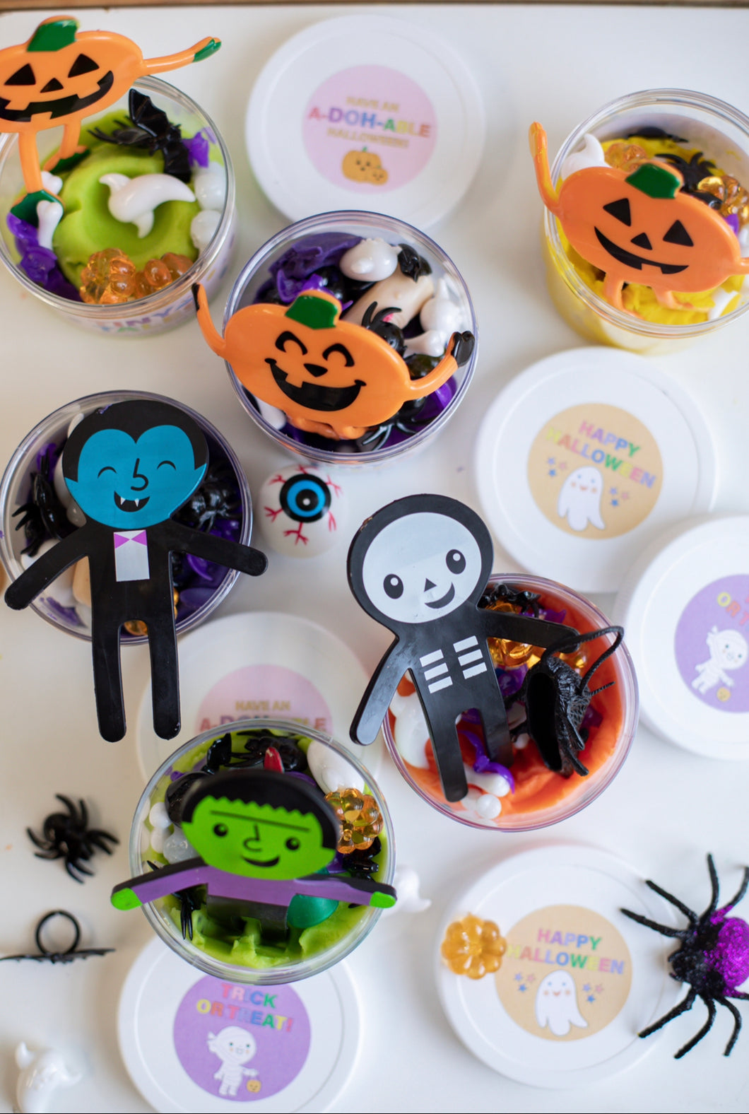 HALLOWEEN ON THE GO JARS